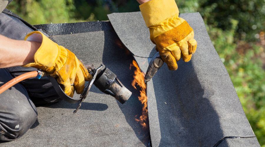 Expert Emergency Roof Repairs services in Melville, NY